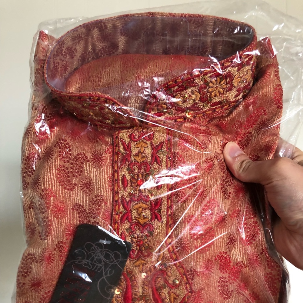 Brand New Men’s Kurta (size 38) + pants